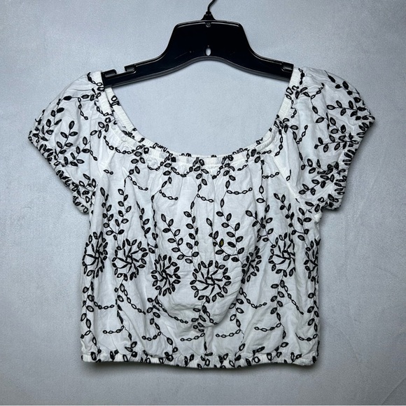American Eagle Black & White Embroidery Off-Shoulder Crop Boho Peasant Blouse - Picture 2 of 11